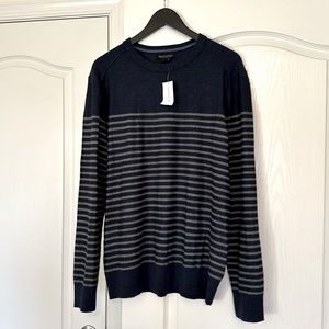 NWT Men’s Banana Republic, Marino wool sweater